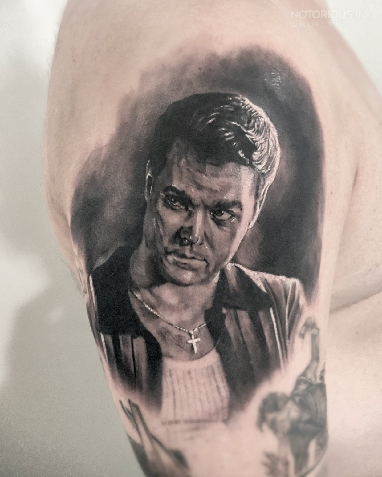 Goodfellas Portrait auf dem Oberarm - Tattoo und Piercing Ulm